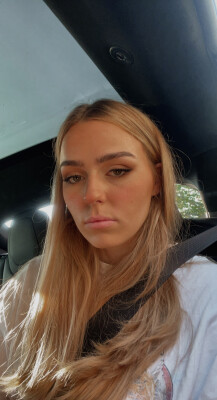 Mia