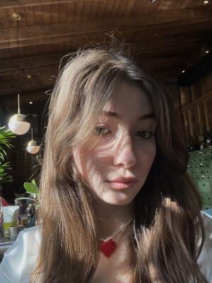 Anastasiia 