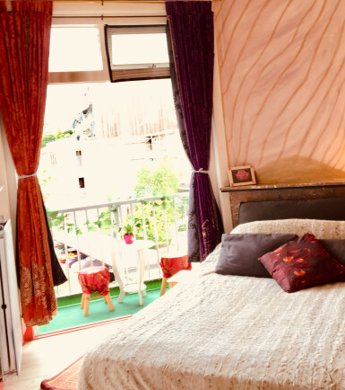 The room been hand painted by me, you may move the furniture to your comfort.