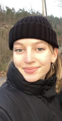 Claire 